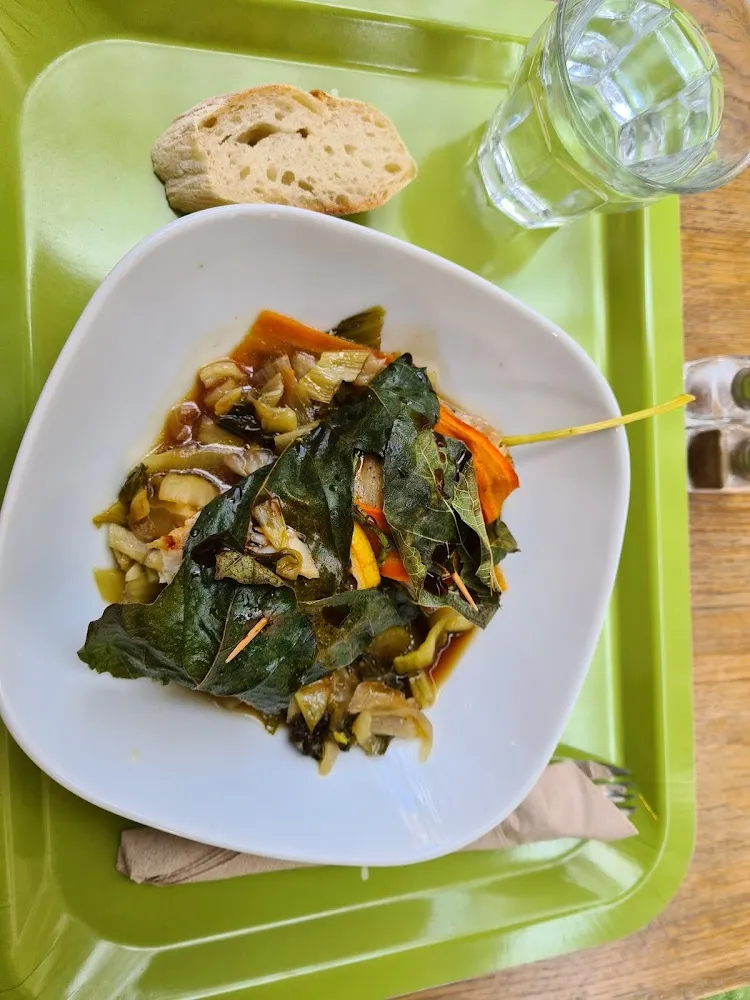 Lieu Noir En Feuilles de Figuier